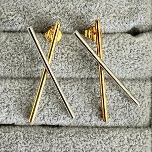 Two-tone gold / silver post earrings